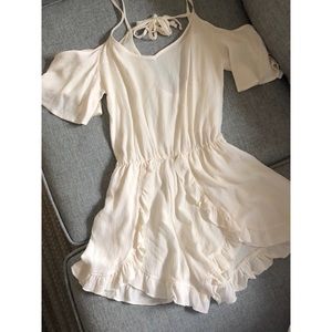 Frilly, off-white LA Hearts / Pac Sun romper